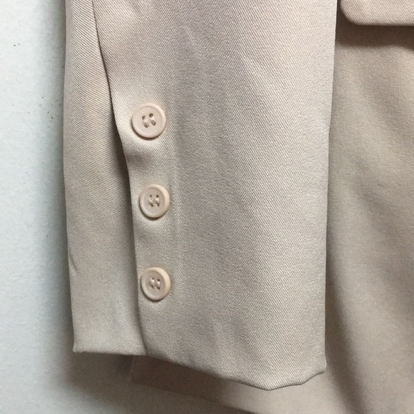 4th and Reckless Tailored Open Back Blazer: Size S - Picture 10 of 11